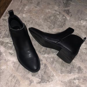 Dolce Vita Black Booties